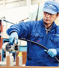 サービス事業部　トラックを想い、慕う